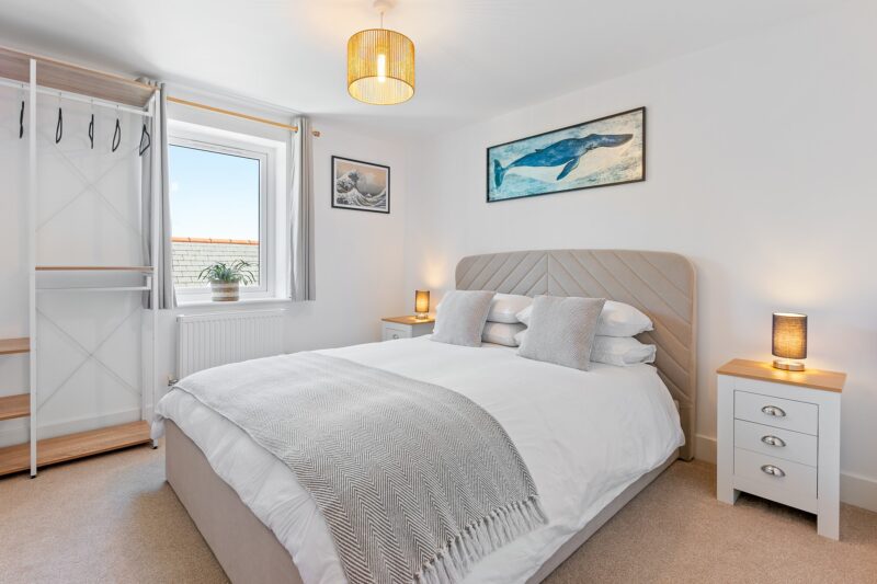 Airbnb Photography in Wadebridge: How Stunning Photos Boost Your Bookings 3 Charming holiday home in Cornwall near coastal paths