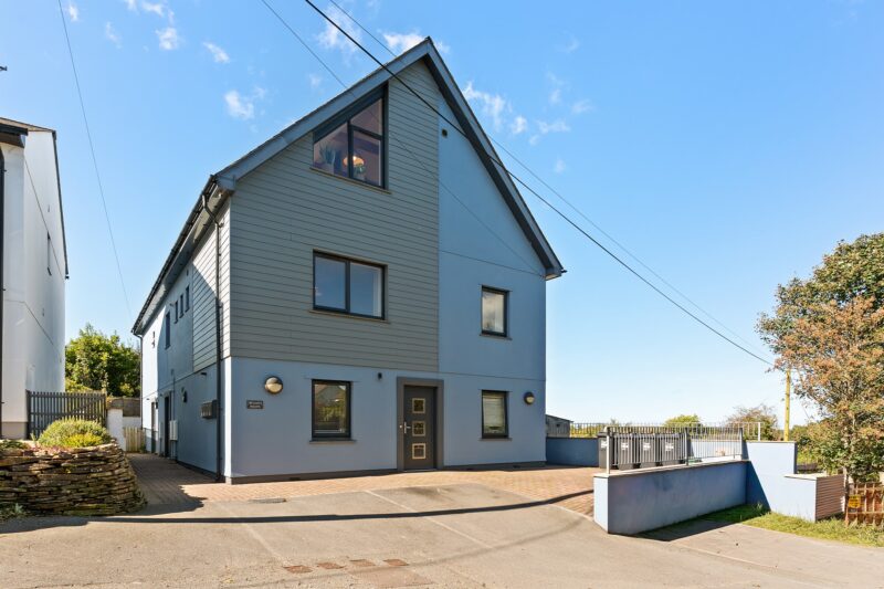 Airbnb Photography in Wadebridge: How Stunning Photos Boost Your Bookings 9 Trevansyn Heights in wadebridge